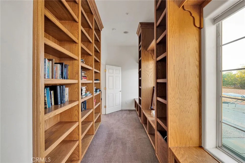 8250 Cataba Oak Hills, CA 92344