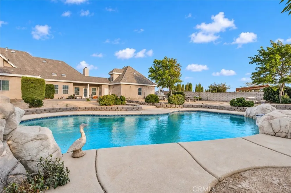 8250 Cataba Oak Hills, CA 92344