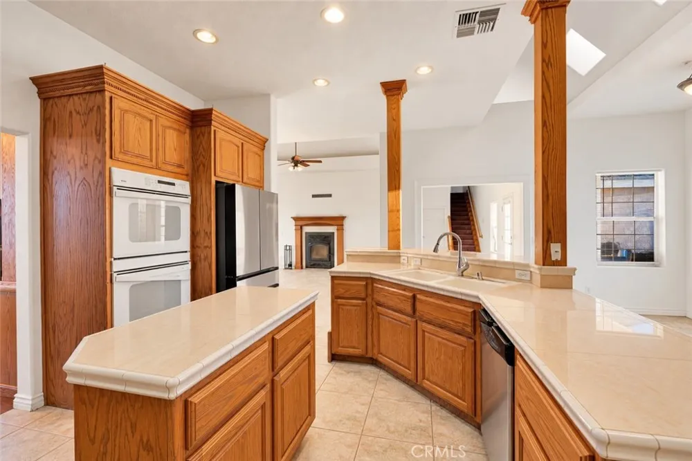 8250 Cataba Oak Hills, CA 92344