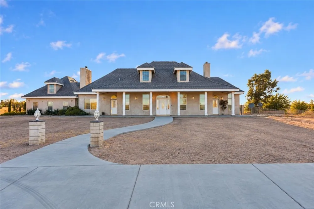 8250 Cataba Oak Hills, CA 92344