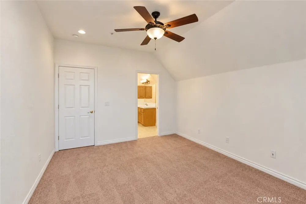 8250 Cataba Oak Hills, CA 92344