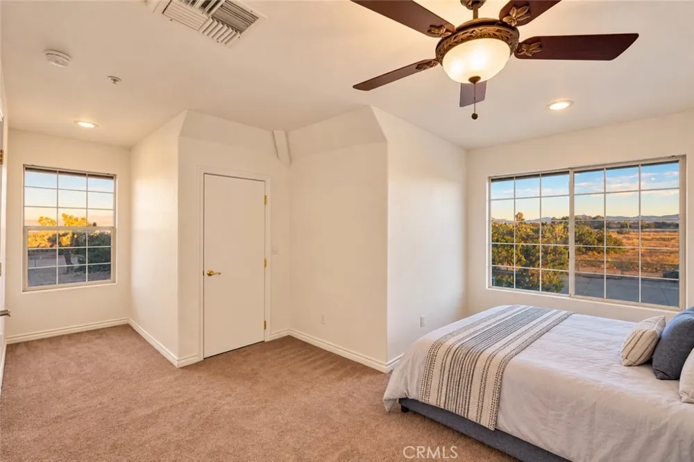 8250 Cataba Oak Hills, CA 92344