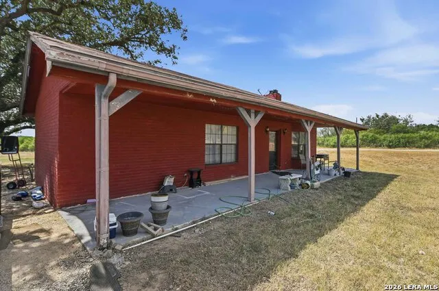 1155 JONES RD Kingsbury, TX 78638
