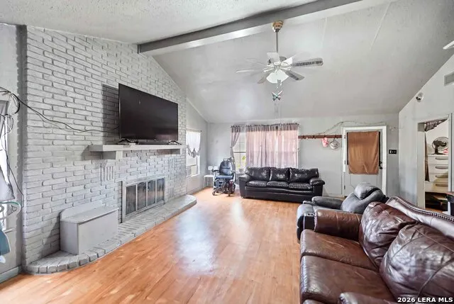 1155 JONES RD Kingsbury, TX 78638