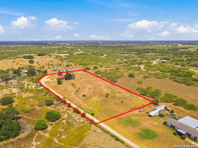 1155 JONES RD Kingsbury, TX 78638