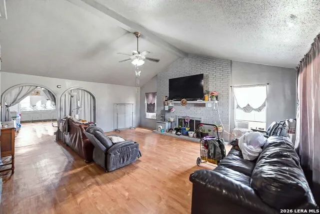 1155 JONES RD Kingsbury, TX 78638