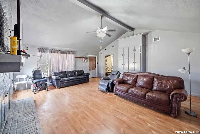 1155 JONES RD Kingsbury, TX 78638