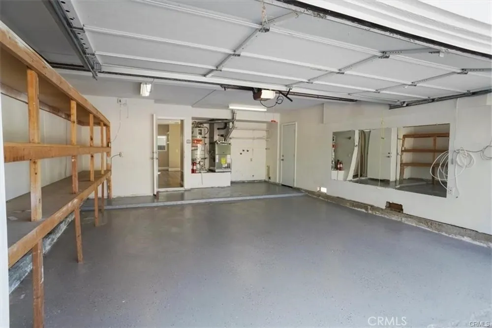 23118 Tupelo Ridge Valencia, CA 91354