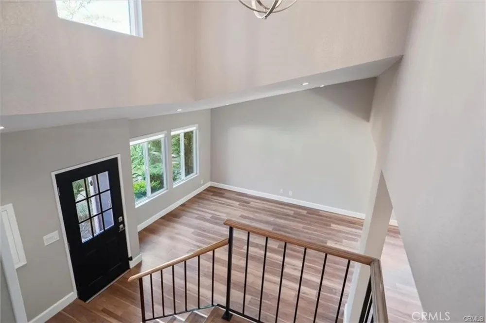 23118 Tupelo Ridge Valencia, CA 91354