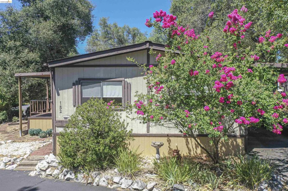 10956 Green Columbia, CA 95310