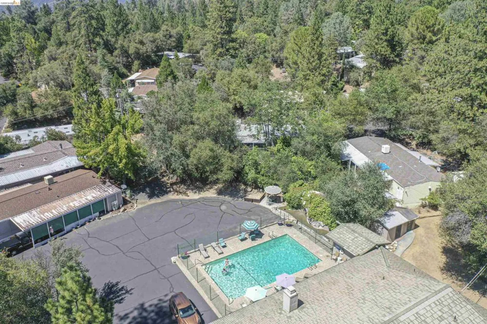 10956 Green Columbia, CA 95310
