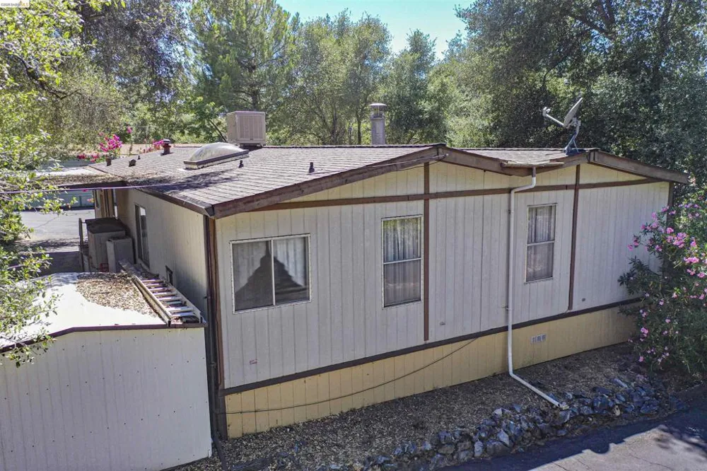 10956 Green Columbia, CA 95310