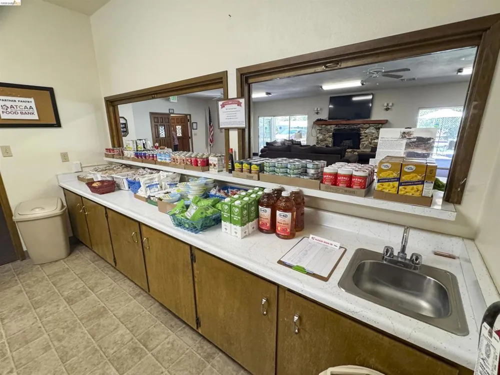 10956 Green Columbia, CA 95310