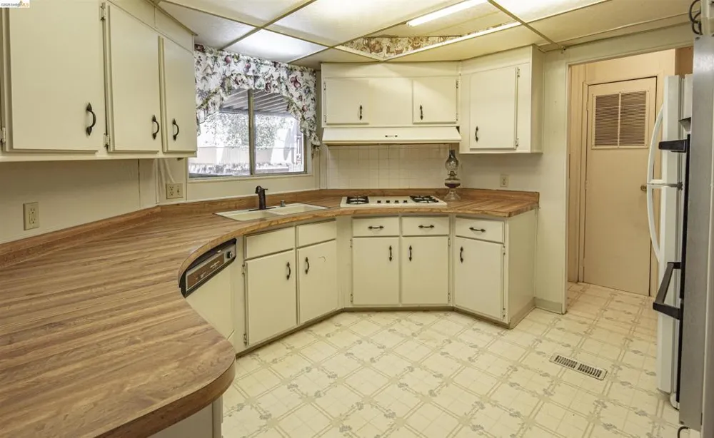 10956 Green Columbia, CA 95310