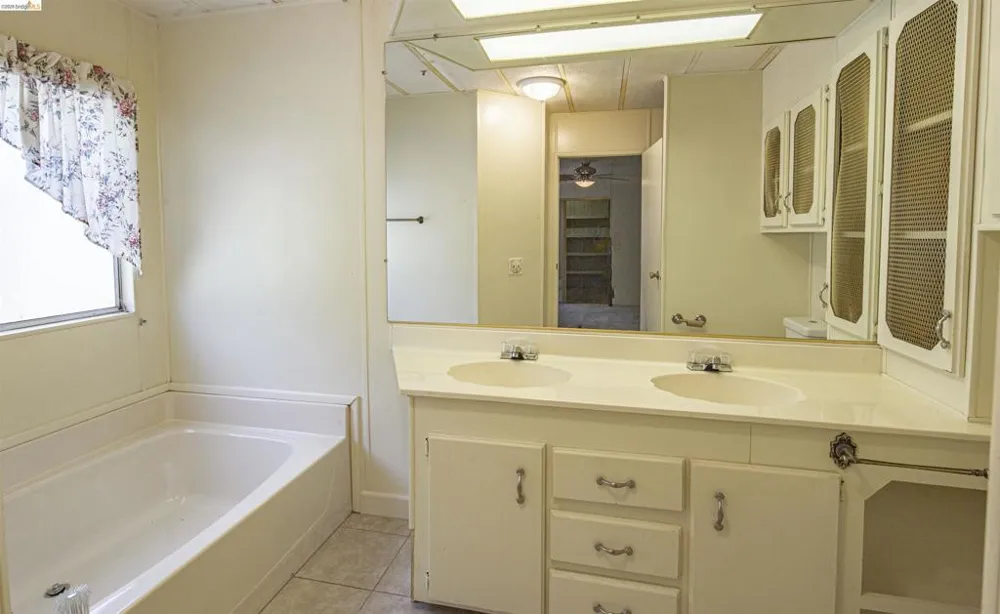 10956 Green Columbia, CA 95310