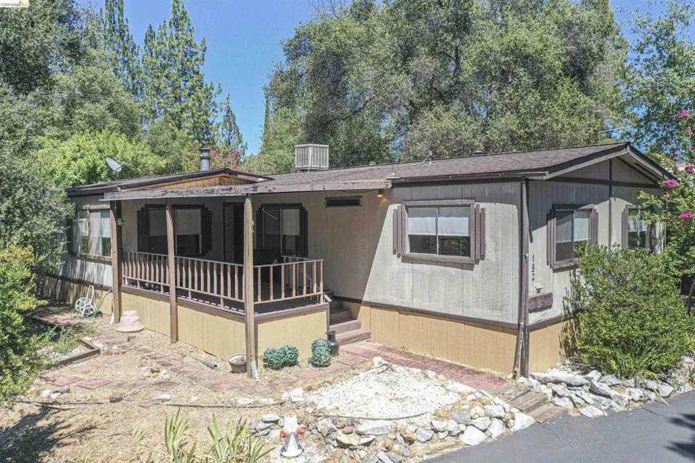 10956 Green Columbia, CA 95310