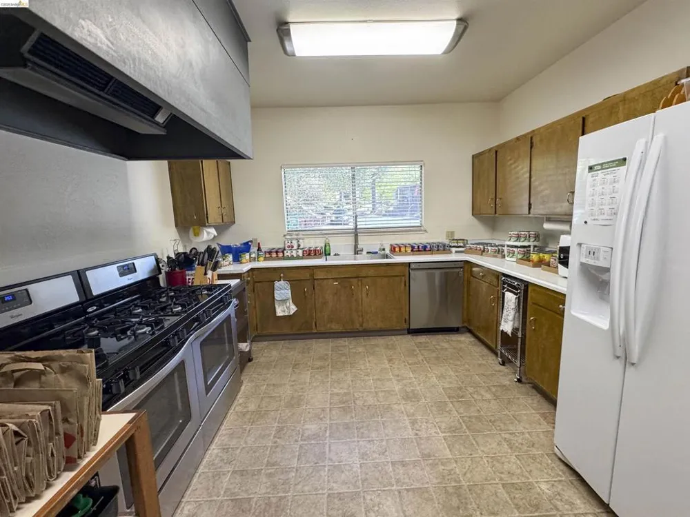 10956 Green Columbia, CA 95310