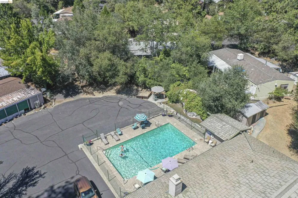 10956 Green Columbia, CA 95310