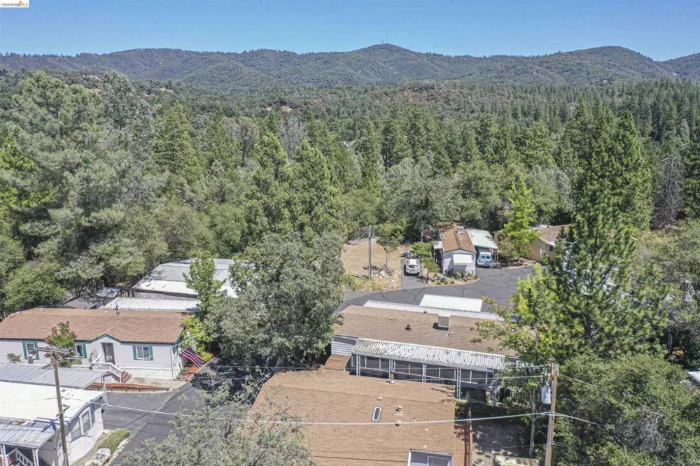 10956 Green Columbia, CA 95310