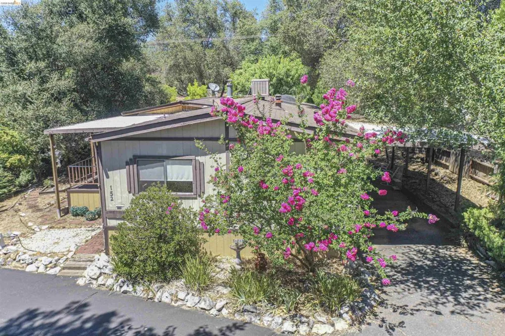 10956 Green Columbia, CA 95310