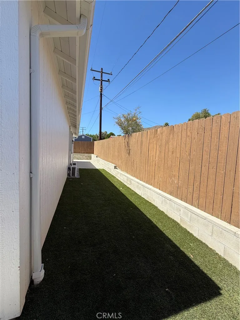 23560 Vista Way Menifee, CA 92587