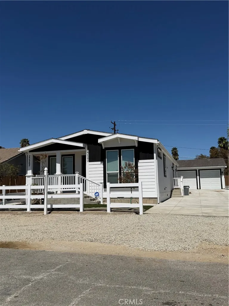 23560 Vista Way Menifee, CA 92587