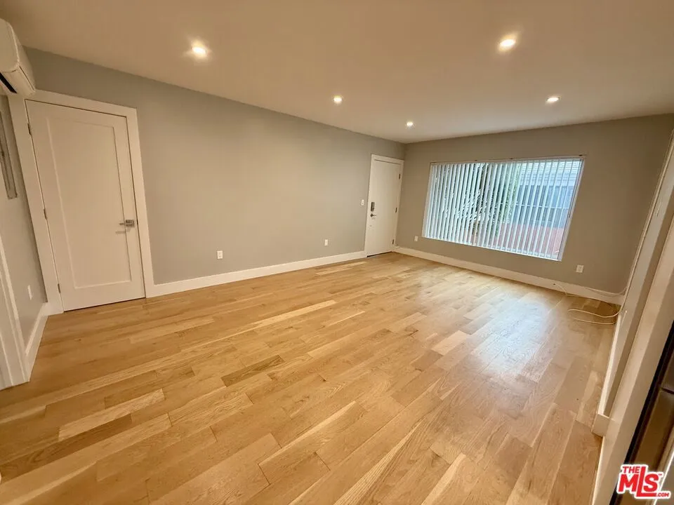 724 Ashland Avenue #2 Santa Monica, CA 90405