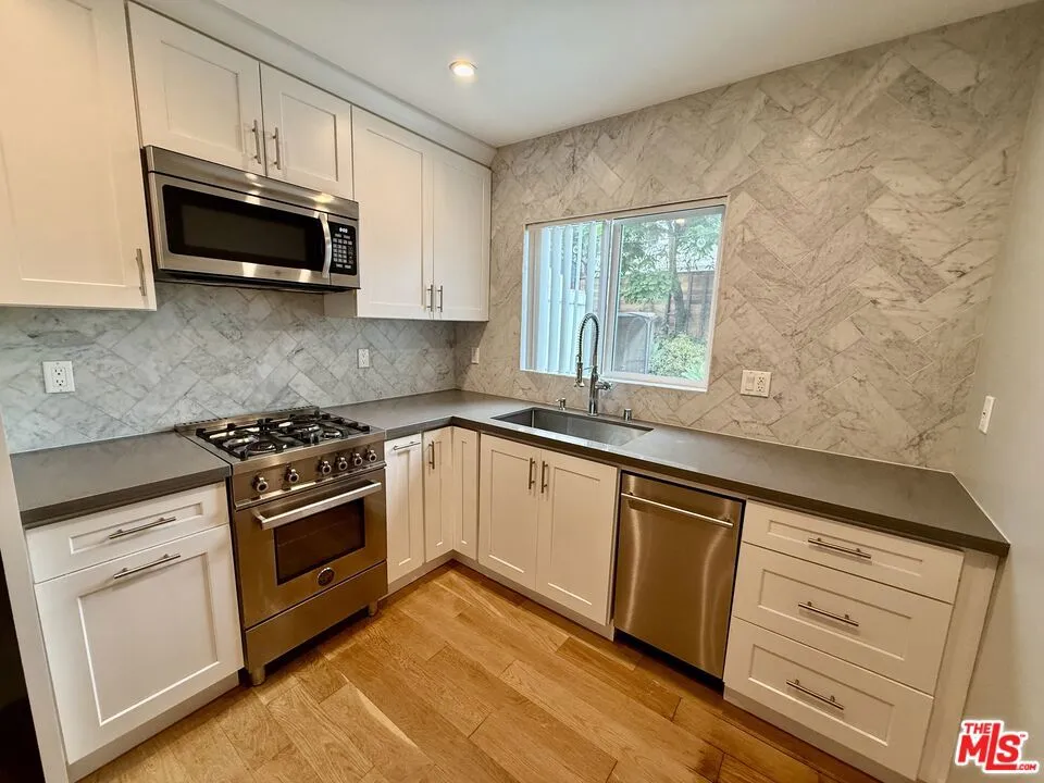 724 Ashland Avenue #2 Santa Monica, CA 90405