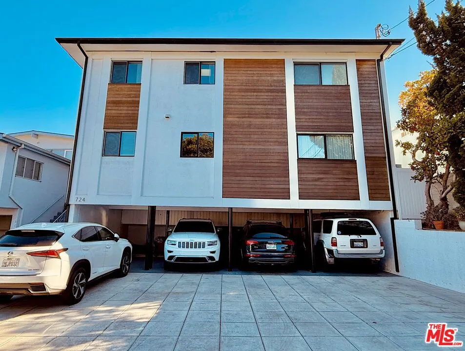 724 Ashland Avenue #2 Santa Monica, CA 90405