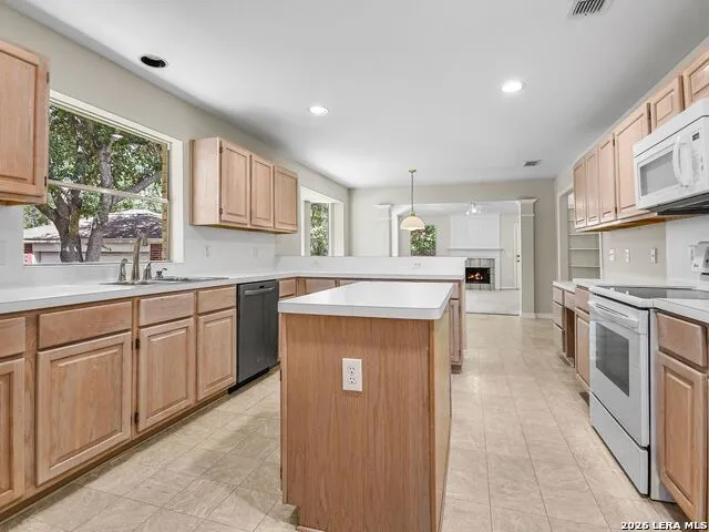 24843 Shining Arrow San Antonio, TX 78258