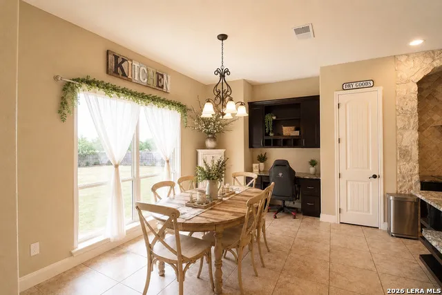 105 Abrego Crossing Floresville, TX 78114