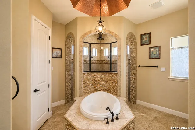 105 Abrego Crossing Floresville, TX 78114