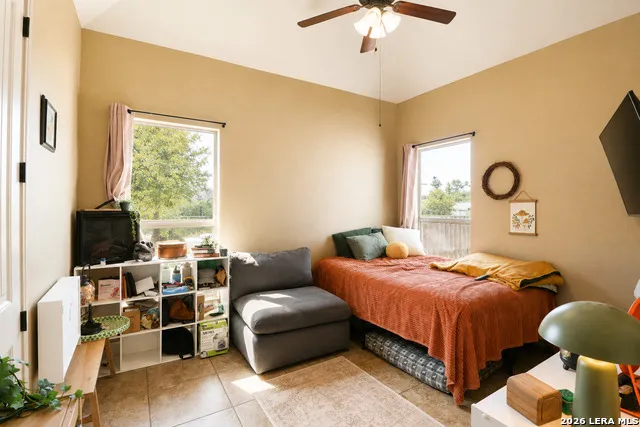 105 Abrego Crossing Floresville, TX 78114