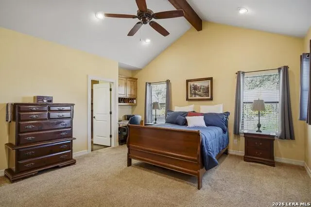 15 Post Oak Rd La Vernia, TX 78121