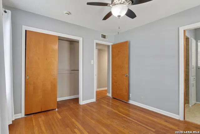 406 E RECTOR ST San Antonio, TX 78216