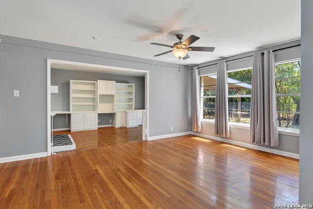 406 E RECTOR ST San Antonio, TX 78216