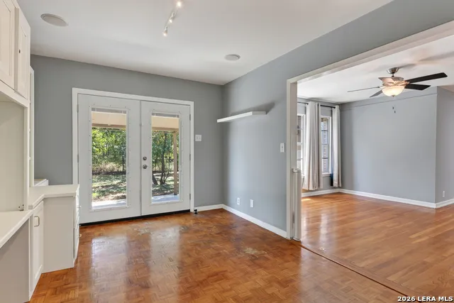 406 E RECTOR ST San Antonio, TX 78216