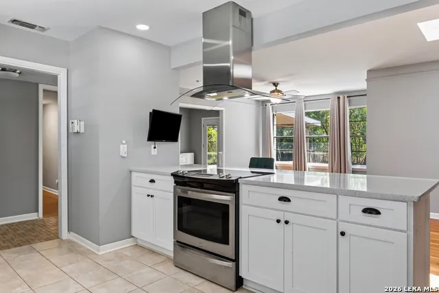 406 E RECTOR ST San Antonio, TX 78216