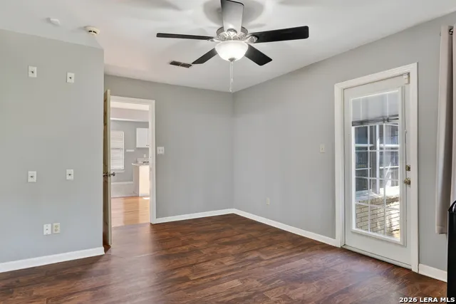 406 E RECTOR ST San Antonio, TX 78216