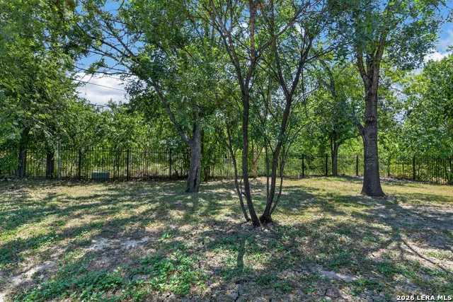 406 E RECTOR ST San Antonio, TX 78216