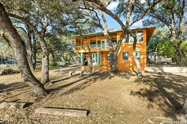 781 Lookout Dr Lakehills, TX 78063