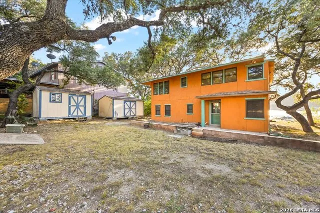 781 Lookout Dr Lakehills, TX 78063
