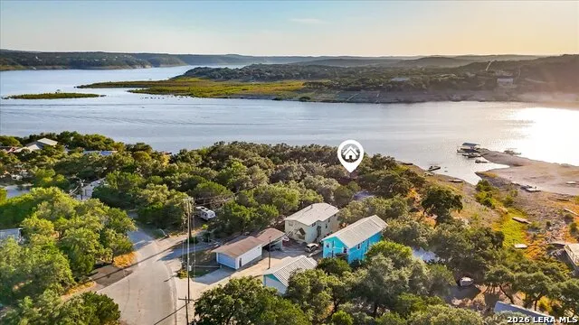 781 Lookout Dr Lakehills, TX 78063