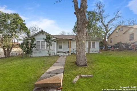 1932 E HIGHLAND BLVD
