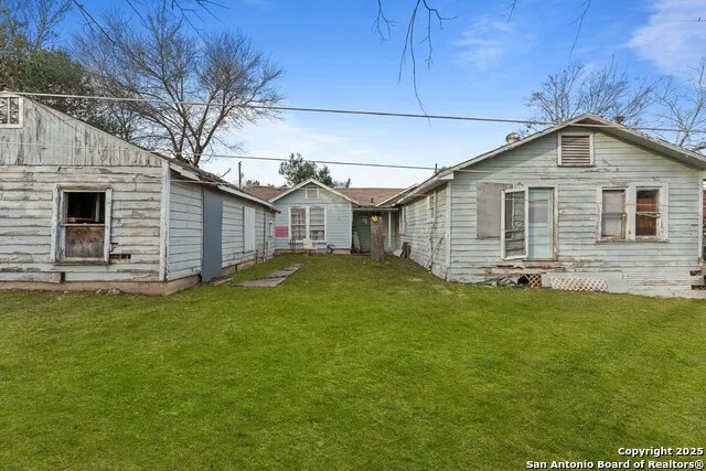 1932 E HIGHLAND BLVD San Antonio, TX 78210