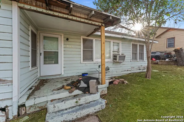 1932 E HIGHLAND BLVD San Antonio, TX 78210