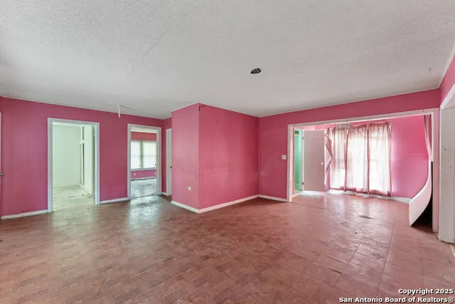 1932 E HIGHLAND BLVD San Antonio, TX 78210