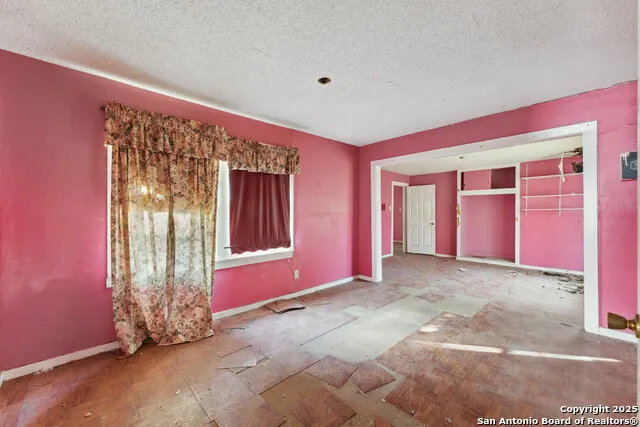 1932 E HIGHLAND BLVD San Antonio, TX 78210