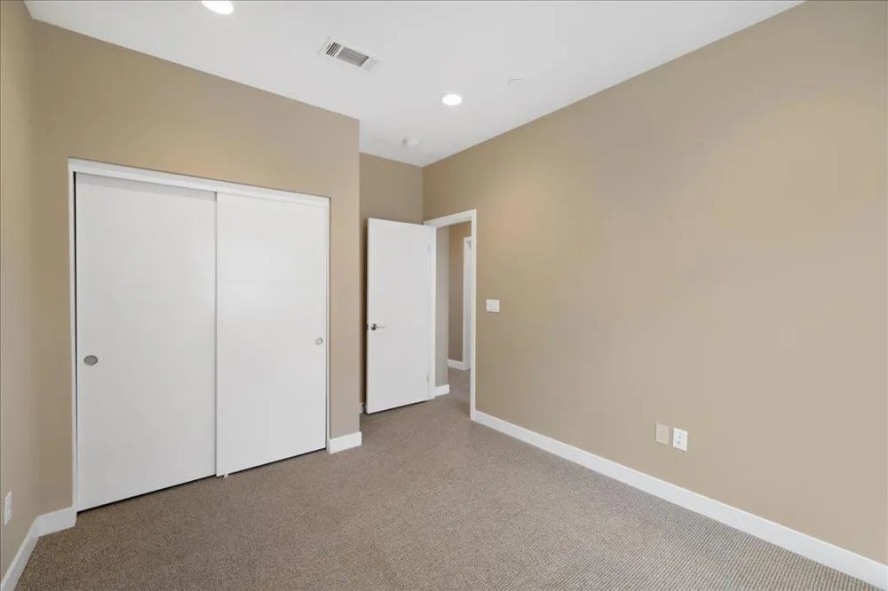 312 Bridgewater Way #1 Gardena, CA 90247