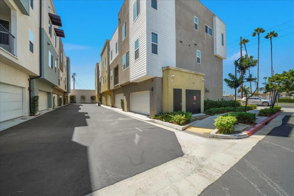 312 Bridgewater Way #1 Gardena, CA 90247